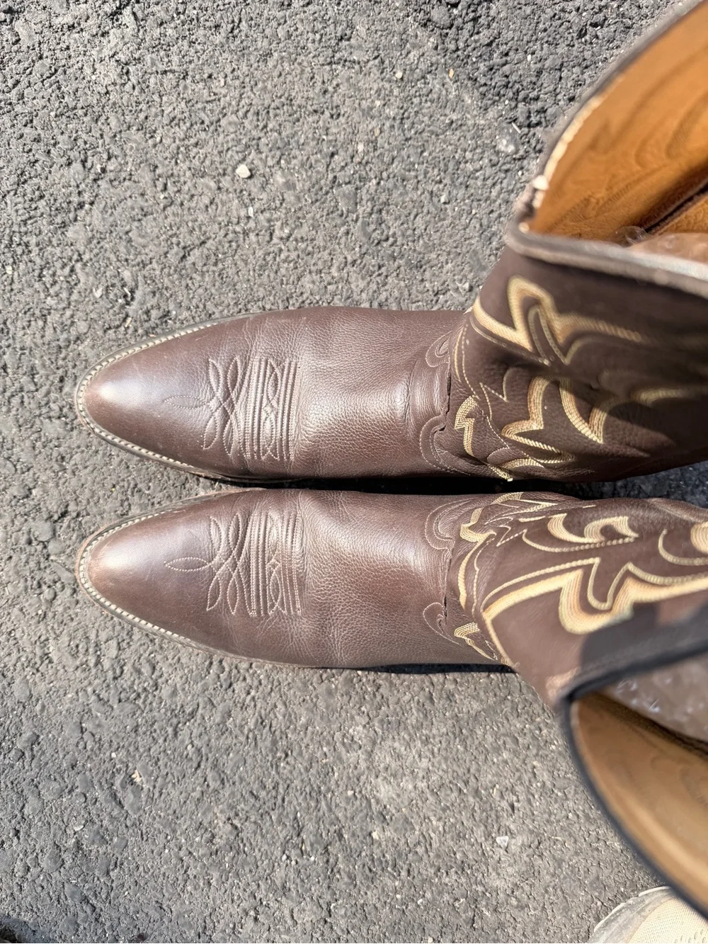 Nocona western pull